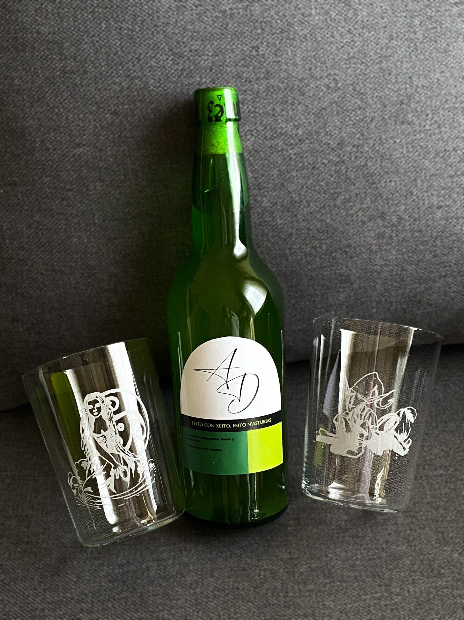 BOTELLA DE SIDRA + VASO - 2